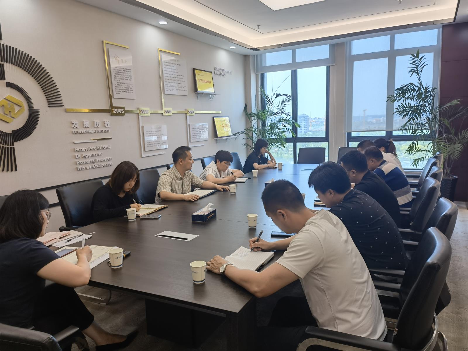 公司召开夏季高温安全生产暨安全用电动员会议